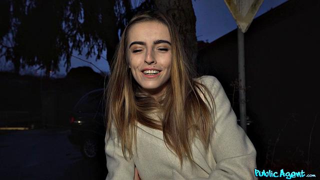 French babe Wants to Bang