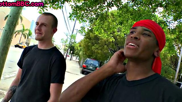 Public Nubian thug assfucked by white outdoor 4 money