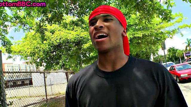 Public Nubian thug assfucked by white outdoor 4 money