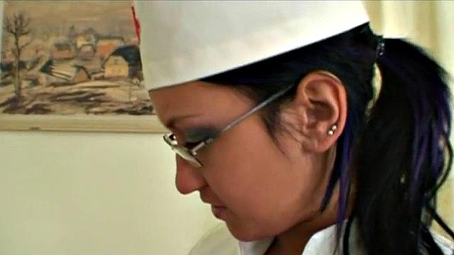 Teen nurse goes down on grandpa