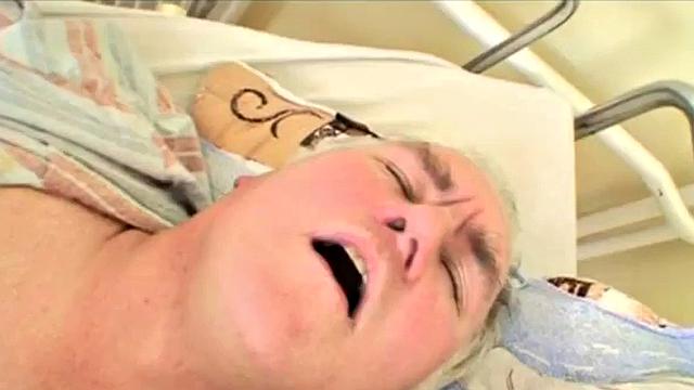 Teen nurse goes down on grandpa