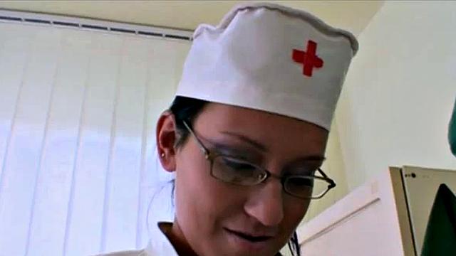 Teen nurse goes down on grandpa