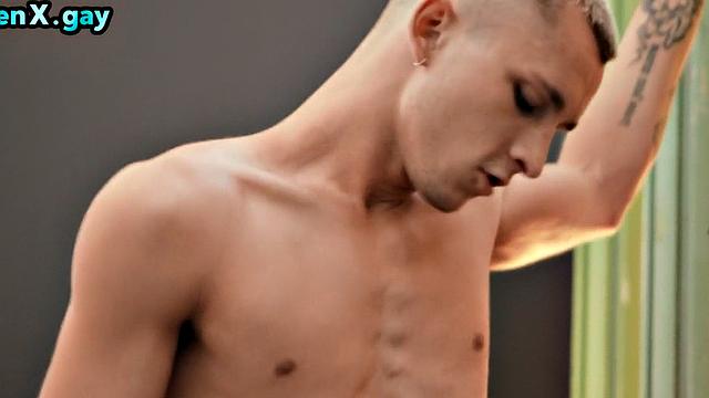 Manly stud bareback fucks bottom in boots outdoors