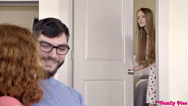 рыжая abby rains устраивает запрещённый трах по всему дому