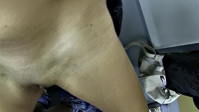 Brunette Loves to Suck Cock