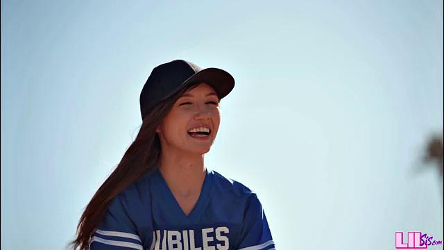 There's No In Threesome - S2:E2