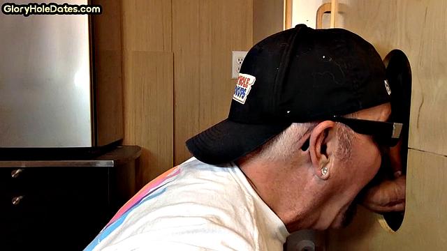 Gloryhole DILF sucks rod in homemade BJ adventure