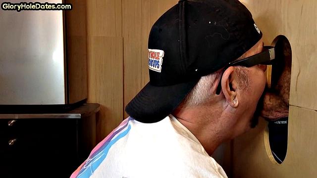 Gloryhole DILF sucks rod in homemade BJ adventure