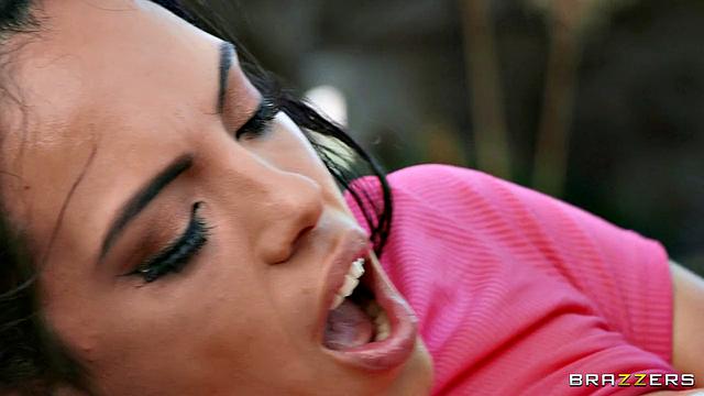 Black-Haired Temptress