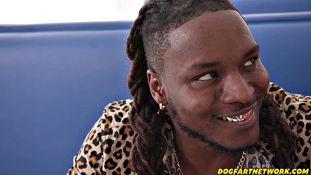 Horny Waitress BBC Spitorasted - DogfartNetwork