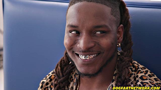 Horny Waitress BBC Spitorasted - DogfartNetwork