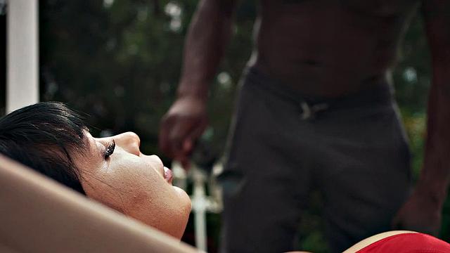 Outdoor Creampie for Valentina Ricci