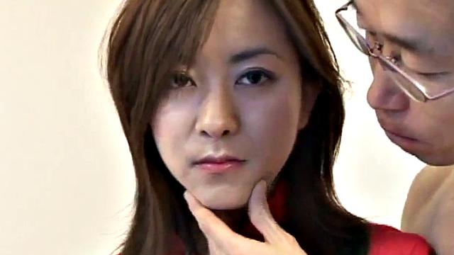 Japanese MILF gets her tight pussy pounded from behind in doggystyle