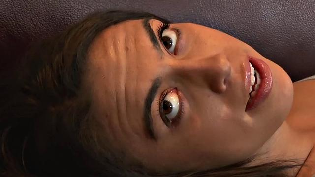 SSEXY MOMMA - Eva Gets Off with Daughter Taylor!