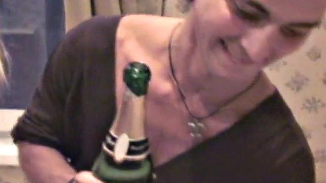 Cute amateur blonde Kelly gets pussy fucked