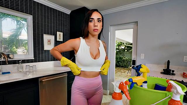 Stunning maid cockriding her boss