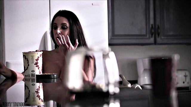 I'm gonna cum in your mouth!