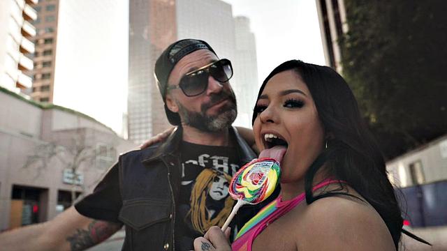 Serena Santos - Wheel