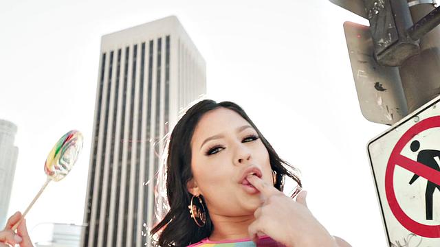 Serena Santos - Wheel