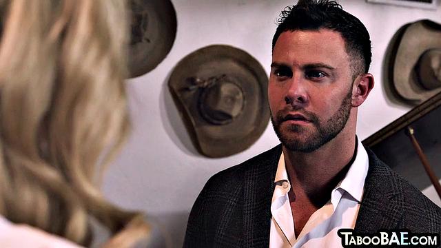 Horny big sluts pussysmashed in 3some