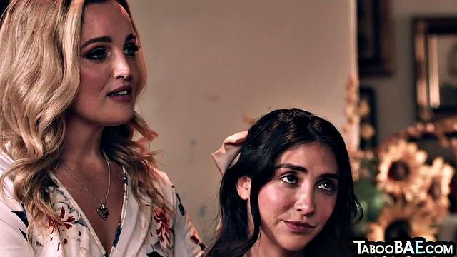 Horny big sluts pussysmashed in 3some