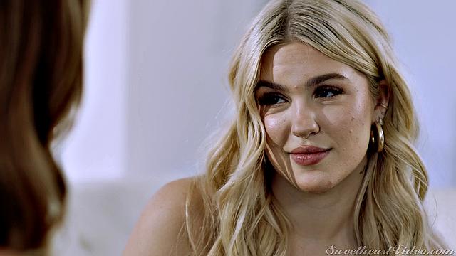 Lesbian Adv. Older Women Younger Girls 18 - Scene 1 - Keeping It Hot
