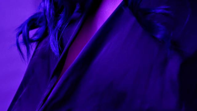 Blue haired Eve Marlowe wears lingerie to fuck fan