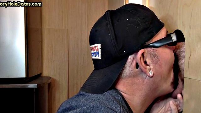 Facial-loving gloryhole DILF sucks rod in private home video