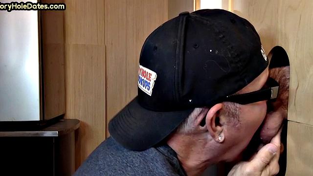 Facial-loving gloryhole DILF sucks rod in private home video