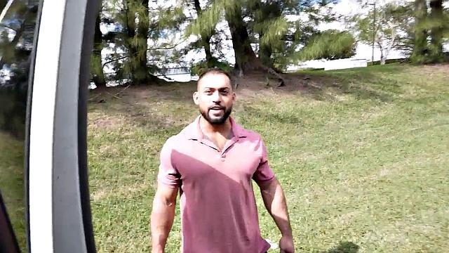 Straight amateur jock cums in public van outdoor