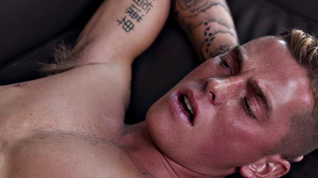 Sturdy stepbrother sucked before barebacking jock