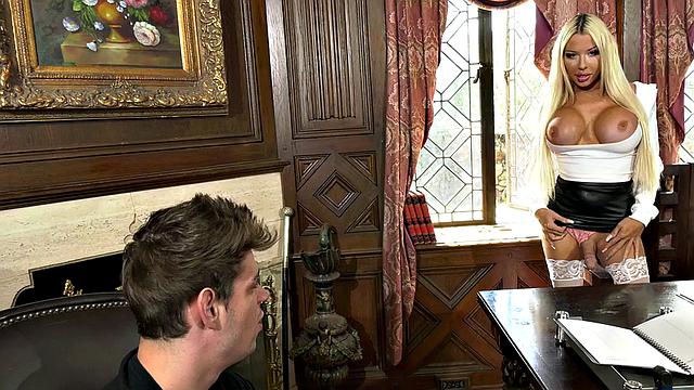 My perfect TS got to deepthroat in the office