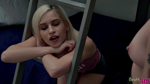 Two Step Sisters Get - S13:E2