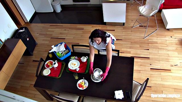 Colombian Ana Mesa rides cock