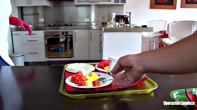 Colombian Ana Mesa rides cock