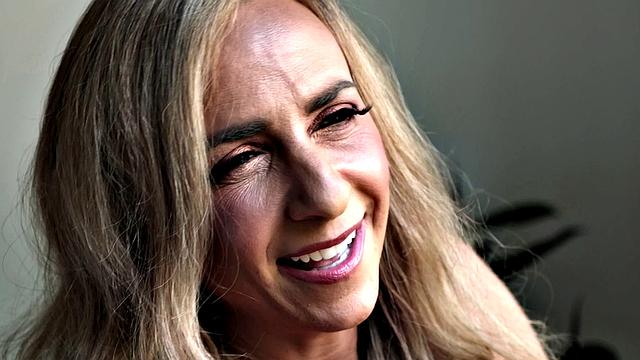 смотри, как кензи соблазняет jmac прямо после тренировки