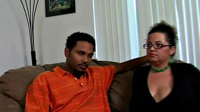 Busty BBW Shianna Has Goods