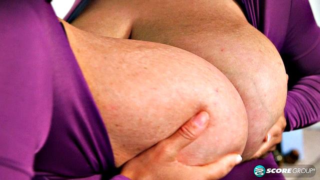 Roxi's skin-tight outfit