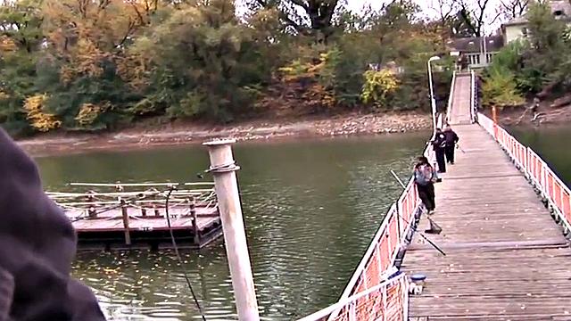 Public babe penetrated by thick cock in wet pussy