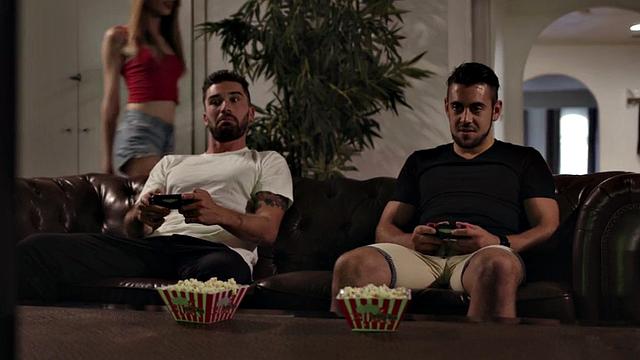 Trans beauty sucking before with boyfriend