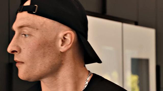 Squirting babe doggystyled in the kitchen