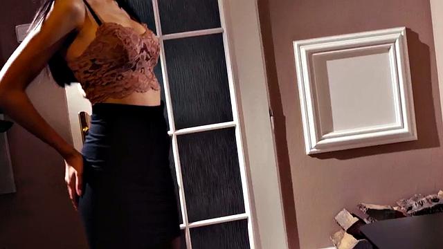 милашка в чулках: парень устроил ей развлекательный марафон