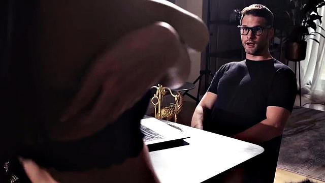 Seductive petite babe rammed by BF in hot affair