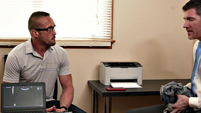 Tiny twink barebacked by DILF on ultra sound