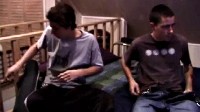 Amateurs Jayden and Jack Off