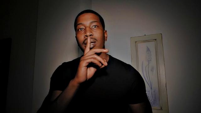 Interracial creampie for a submissive in this rent-controlled threesome