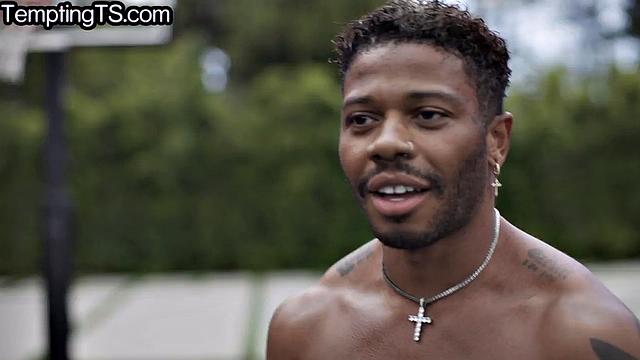 Cockhungry babe mouthfucked by lover