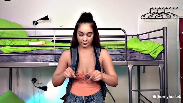 Hot babe gets fucked by the pizza boy