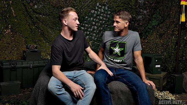 брэндон и ноа страстно лижут жопы и сосут друг другу