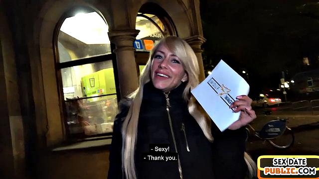 Cockhungry blonde enjoys hard fuck